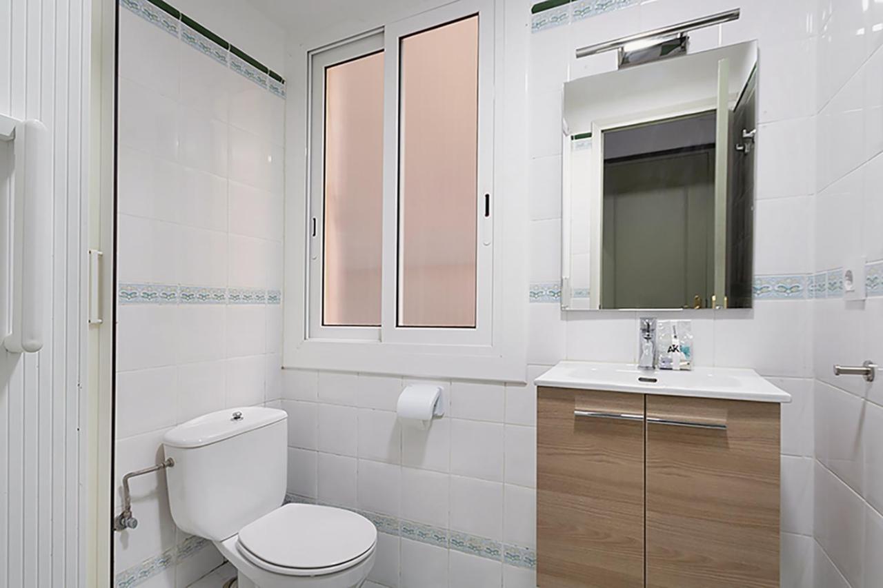 Aqua Apartment By Olala Homes Barcelona Bagian luar foto